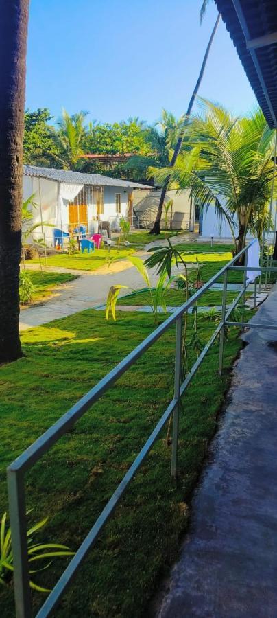 Shantaram Beach Huts Arambol Exterior photo